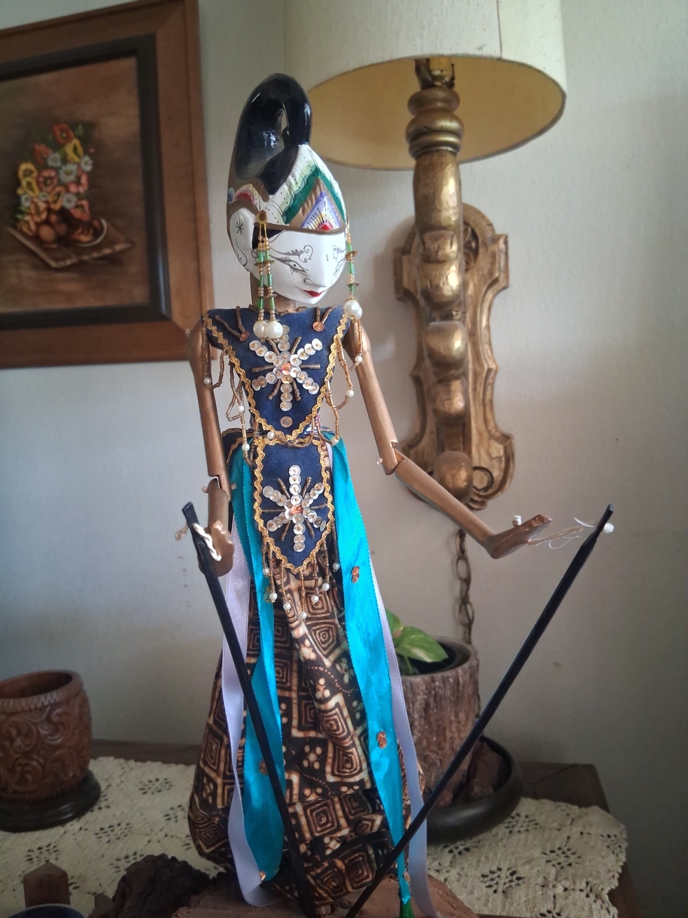 Vintage Indonesian Wayang Golek Style Wooden Rod Puppet – Hand-Painted Folk Art